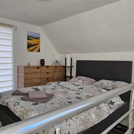 Zekica Konaci Lejlighed